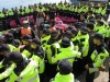 28-2sea_of_police_surround_jeju_protesters-2